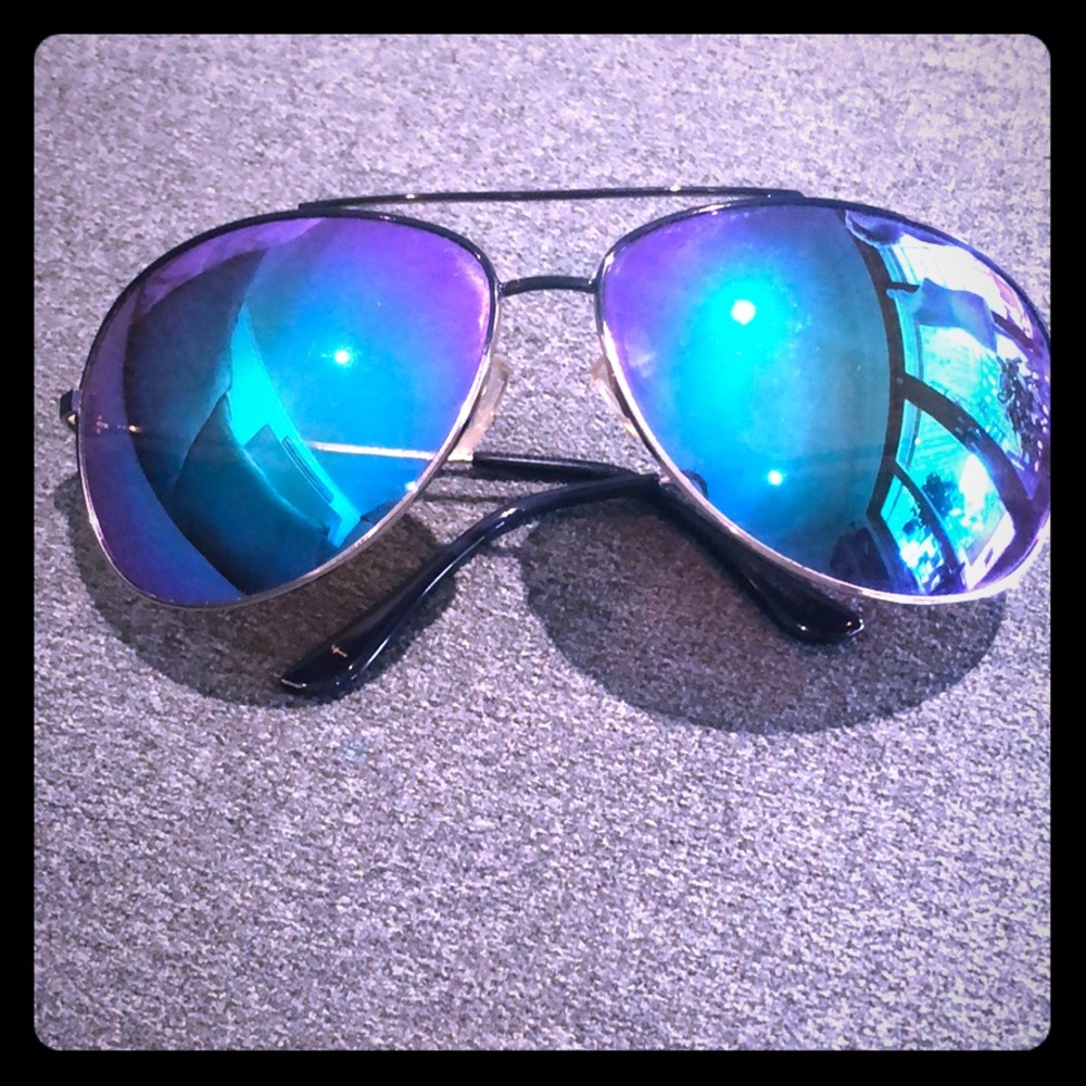 ELLE Aviator Sunglasses! Reflective Blue Lenses.